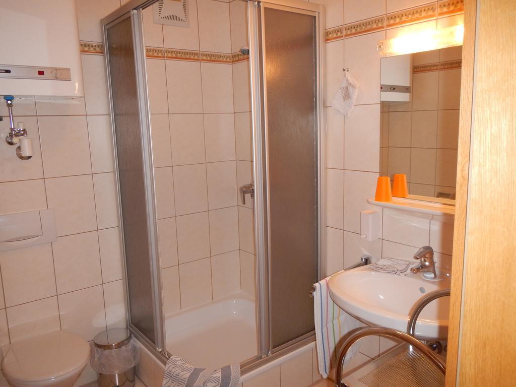 Haus Friedburg Apartment Velden am Woerthersee Bilik gambar